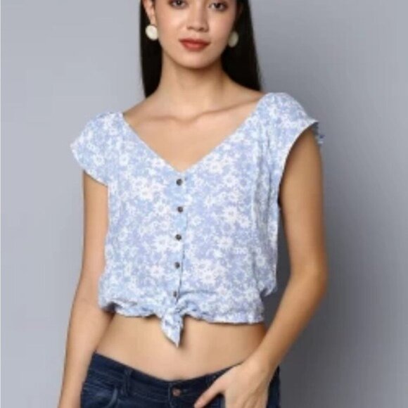 American Eagle Womens Blue Floral Crop Top Tie Front Flutter Sleeve Sz Medium - Picture 1 of 11